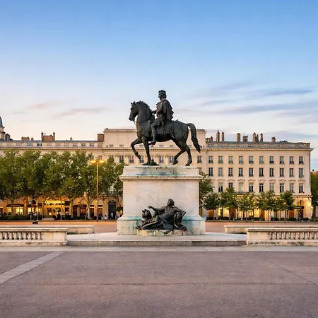 Cosy, Proche De La Tete D'or, Lyon