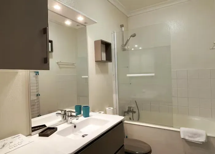 Cosy, Proche De La Tête D'or, Apartamento